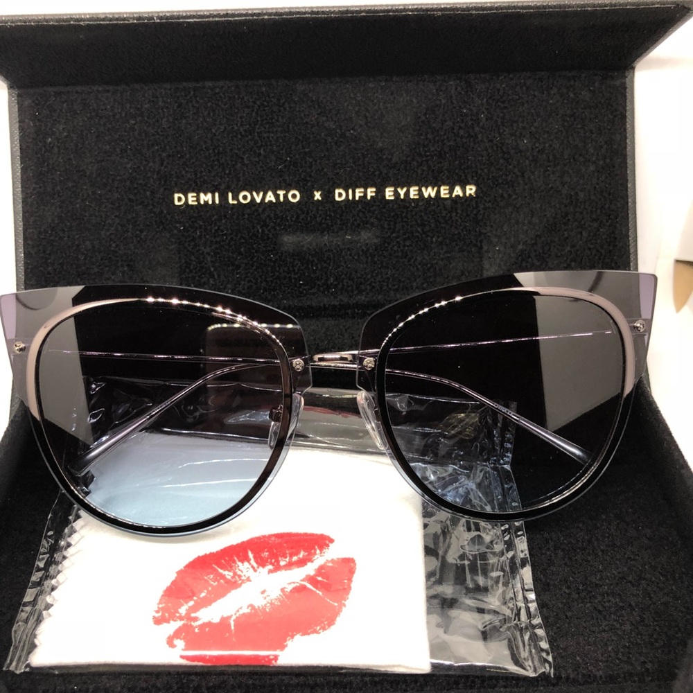 Demi Lovato x Diff Eyewear gunmetal grey blue lens